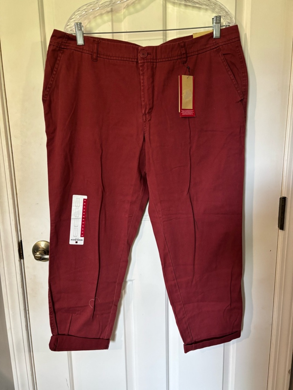 Brand new Woolrich Sunday Chino Pant in a Brick color. Size 14. Classic casual.